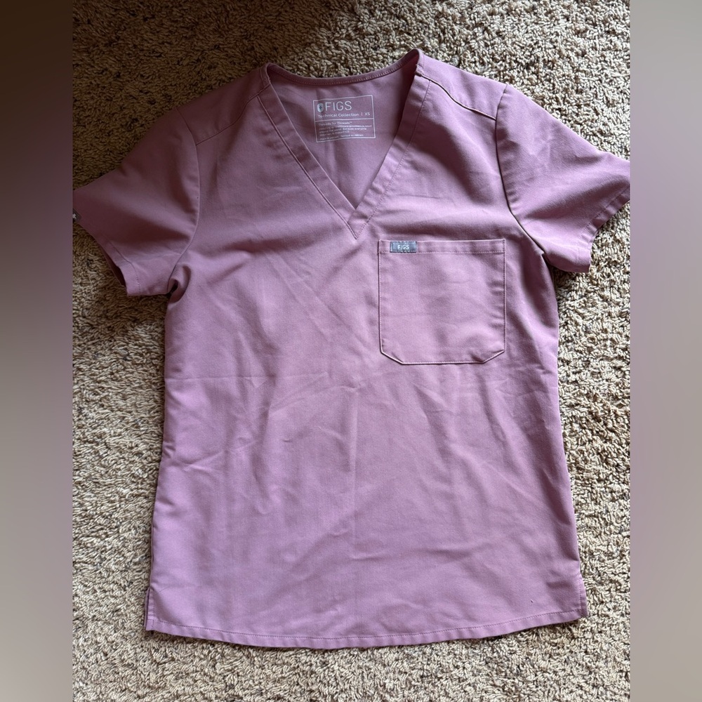 FIGS Technical Collection Scrub Top XS | Style #FW1000 | Mauve Pink